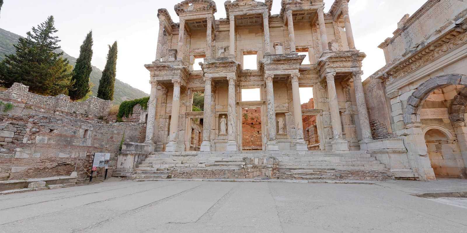 360° virtual tour preview — Efes Antik Kenti
